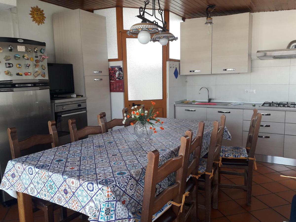 Casa Nupi Leilighet SantʼAlessio Siculo Eksteriør bilde